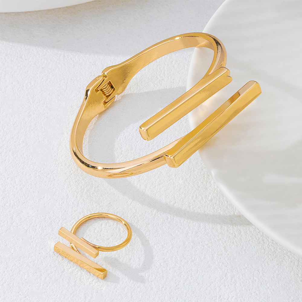 Minimalist Irregular Wave Metal Bangle