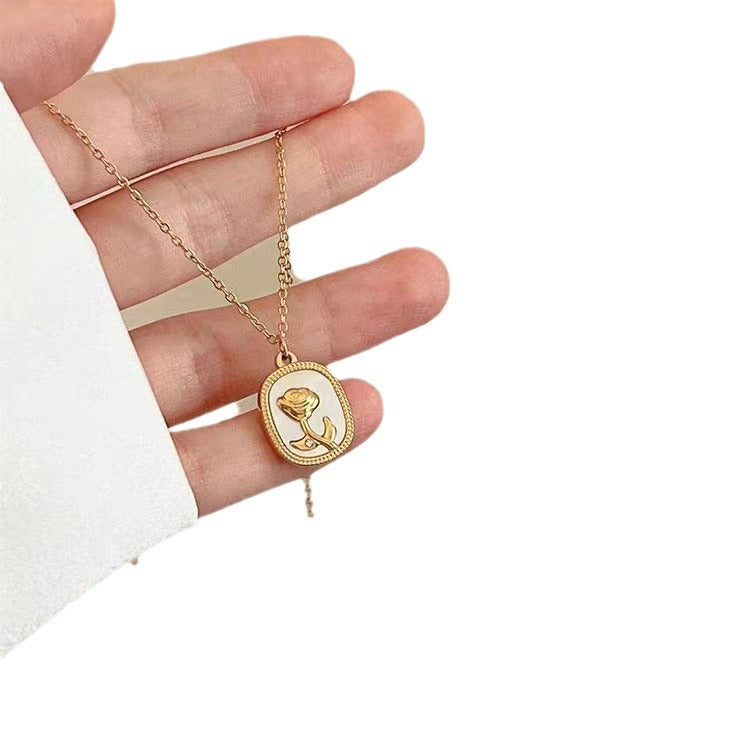 Rose Pearl Necklace