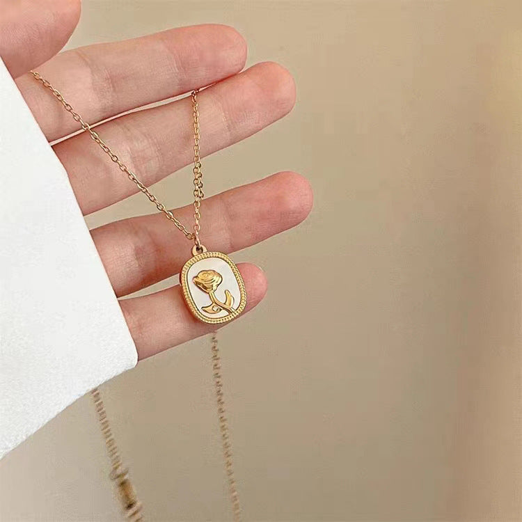 Rose Pearl Necklace